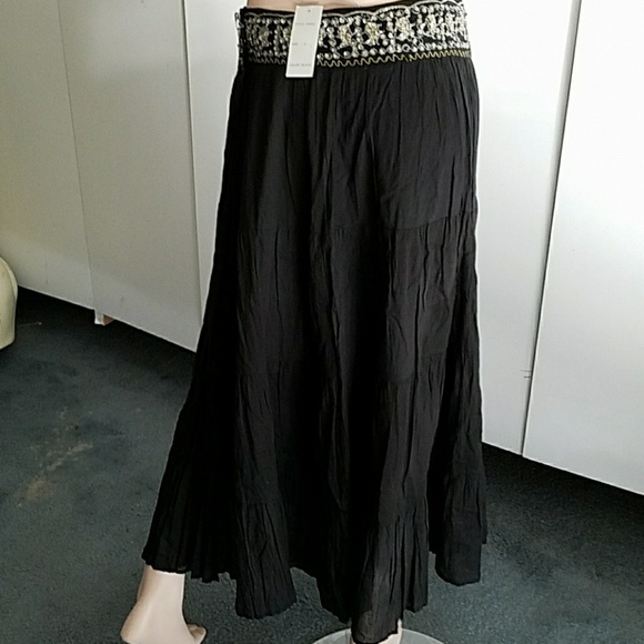 Black cotton tiered skirt - Picture 4 of 4